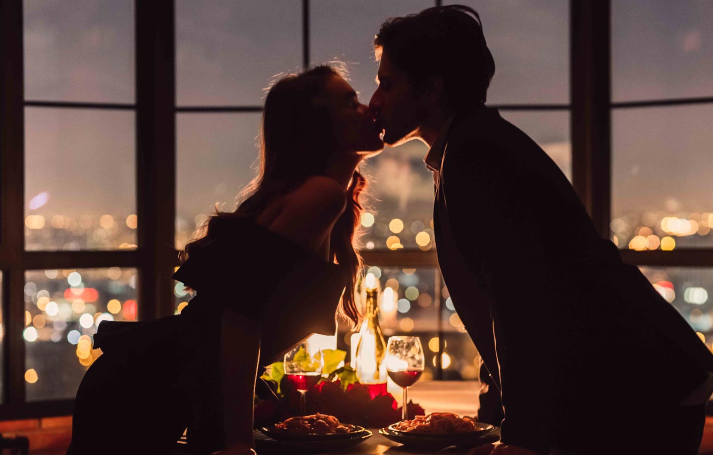candlelight-dinners-and-romantic-guisine